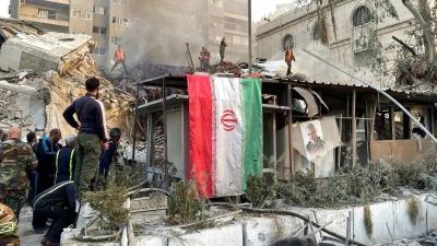 إيران بدأت إجلاء قادتها العسكريين وموظفيها من سوريا