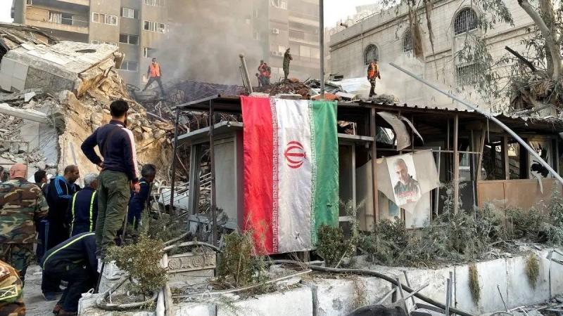 إيران بدأت إجلاء قادتها العسكريين وموظفيها من سوريا