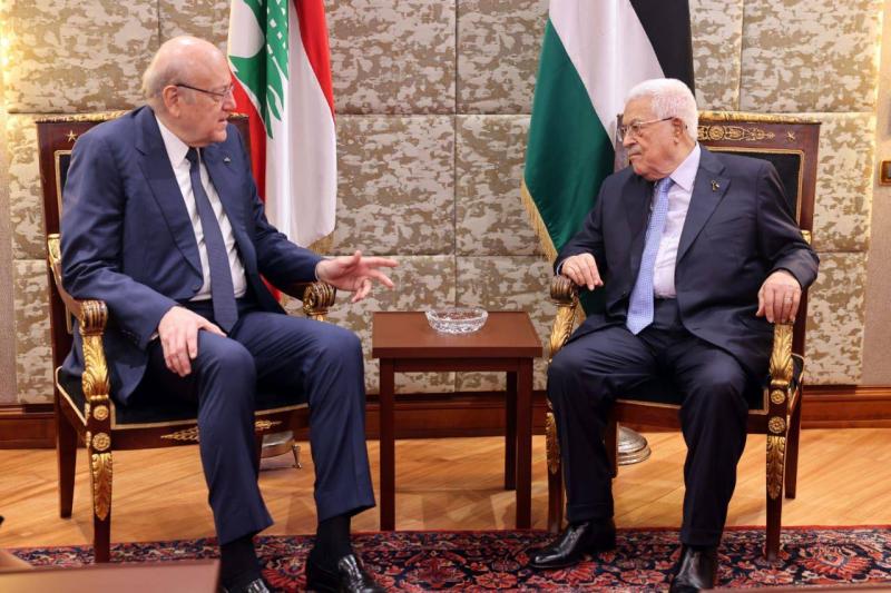ميقاتي يلتقي الرئيس الفلسطيني وسفراء في روما: المطلوب انتخاب رئيس