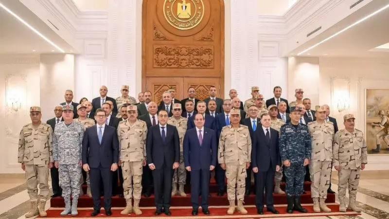السيسي يجتمع بقادة الجيش... إليكم السبب والتفاصيل