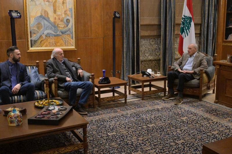 جنبلاط عن جلسة 9 كانون الثاني: أنا متفائل