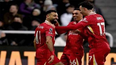ليفربول في ورطة... صلاح قد يغيب 8 مباريات
