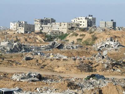 غارات إسرائيلية على جباليا ومدينة غزة توقع عشرات الضحايا