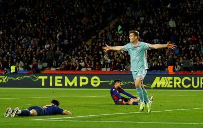 أتلتيكو مدريد يصعق برشلونة وينتزع صدارة الليغا