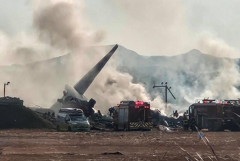 مشاهد مرعبة لتحطم طائرة كوريا الجنوبية