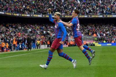 ريال مدريد يراقب صفقة مدوية من برشلونة