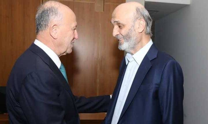 جعجع يستعرض قضية الموقوفين الاسلاميين مع ريفي