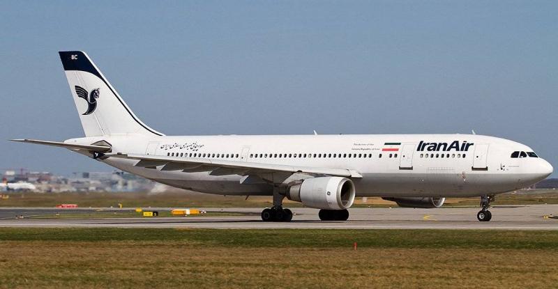 ممنوع للرجال... هبوط أول رحلة طيران نسائية في إيران