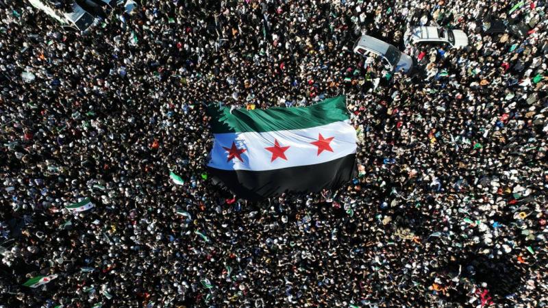 سوريا.. جبهات ساخنة وملاحقة فلول الأسد