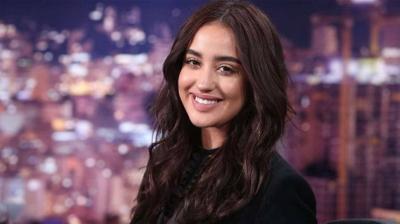 مغنية لبنانية تعلن ارتداء الحجاب واعتزال الغناء.. من هي؟ (فيديو)