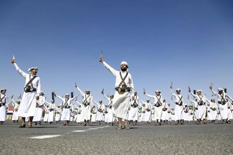 مصير الحوثيين.. هل تتكرر التجربة السورية في اليمن؟