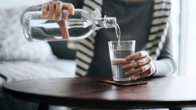 فوائد شرب الماء في الصباح.. تعرف عليها!