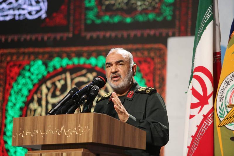 حسين سلامي لأعداء إيران: عدلوا حساباتكم