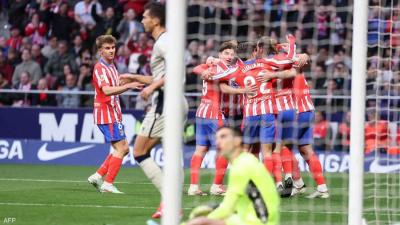 أتلتيكو مدريد يُفلت من فخ أوساسونا ويعتلي صدارة الليغا