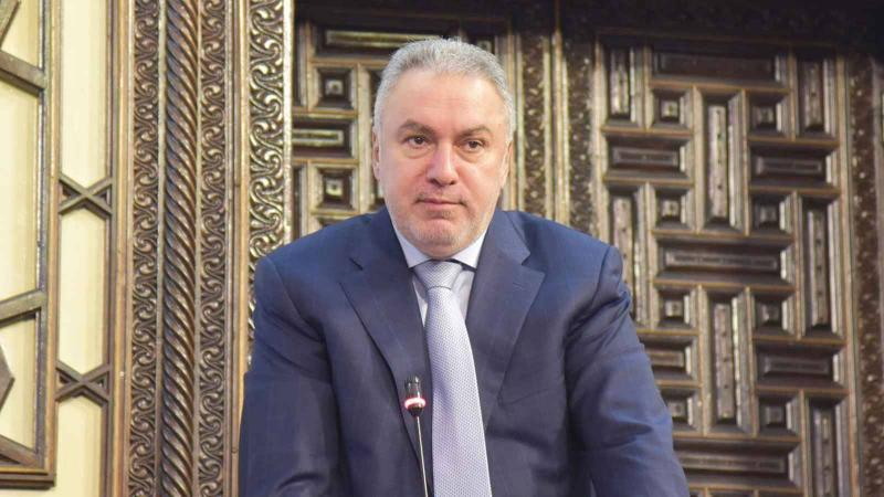 محمد حمشو يغادر سوريا: الله يهنيكم بالبلد