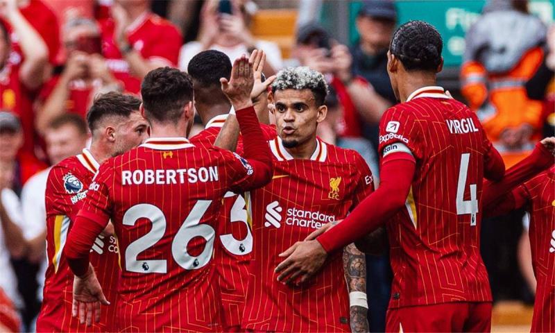 ليفربول يكتسح أكرينغتون ستانلي 4-صفر