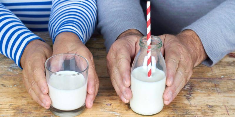 ما العلاقة بين شرب الحليب ومحاربة السرطان؟