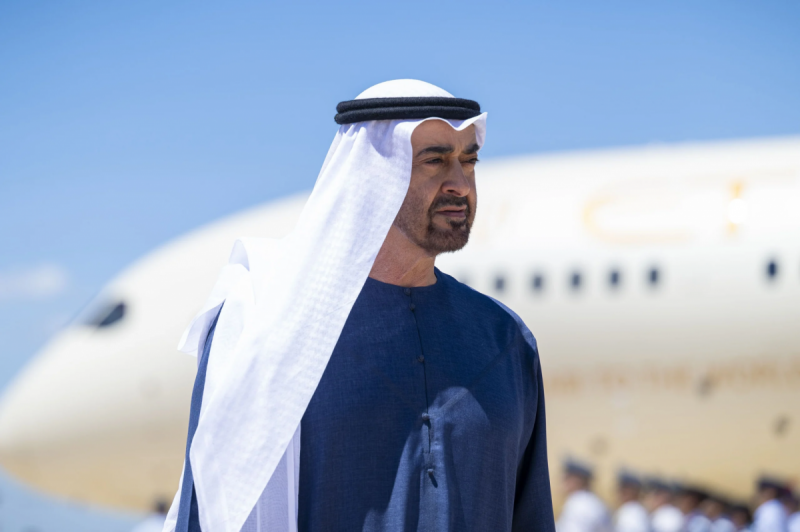 بالفيديو... محمد بن زايد يكرّم الفائزين بـ 