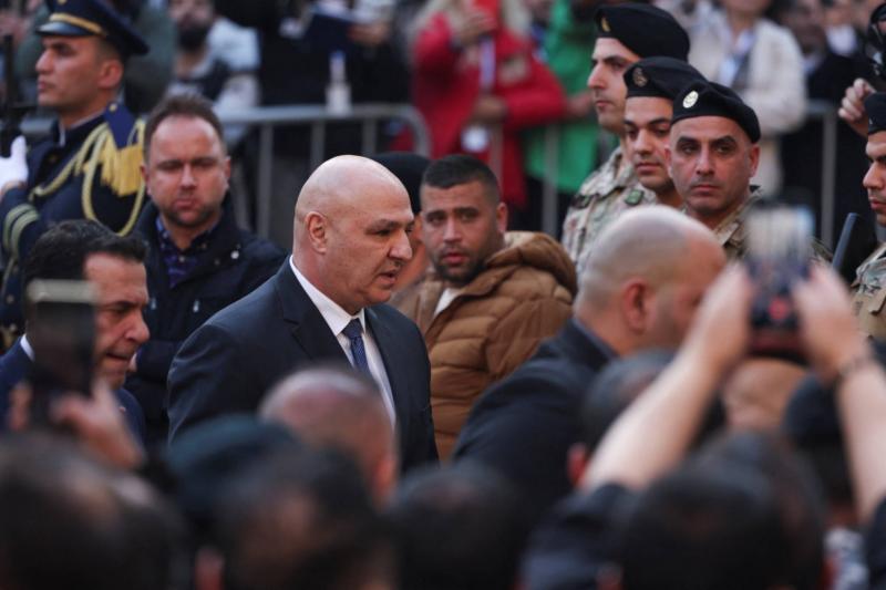 الرئيس عون: للعمل على وقف التسلل عبر جانبي الحدود بين لبنان وسوريا