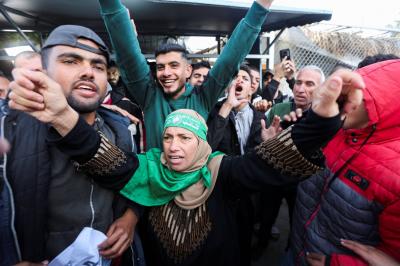 بالفيديو.. الاحتفالات تعم غزة ابتهاجا بوقف إطلاق النار!
