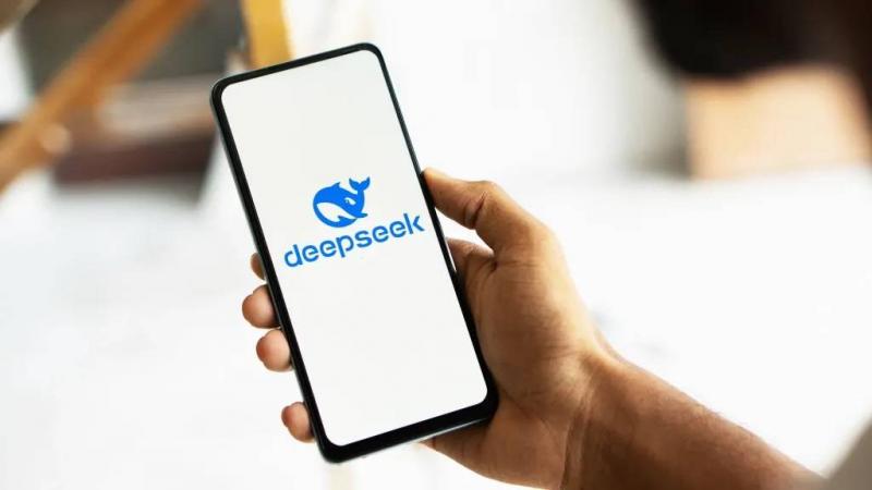 خبراء يحذرون من تطبيق 