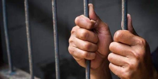 توقيف المتهمين بجريمة قتل شاب في فاريا