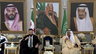 الشرع يصل إلى السعودية في أول زيارة خارجية (فيديو)