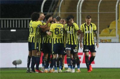 بالفيديو فنربخشة التركي يفوز ويعزز صدارته للدوري التركي