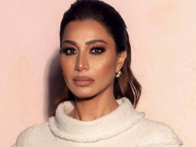 خطأ طبي يعرض بسمة إلى شلل عضلي في فكها