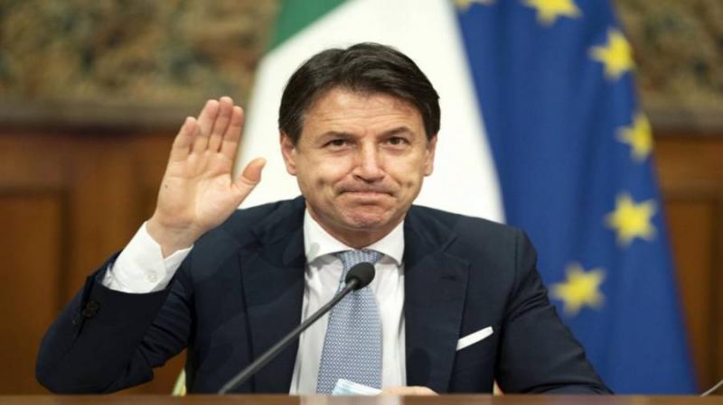 في مناورة سياسية رئيس الوزراء الإيطالي يقدم استقالته
