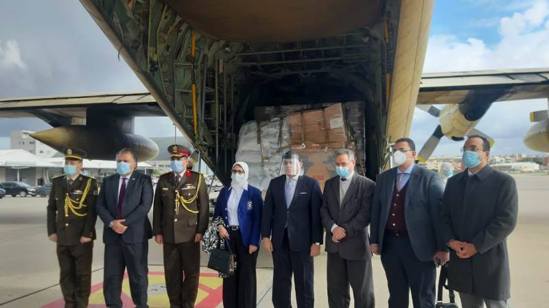 وصول  مساعدات مصرية إلى لبنان