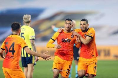 النجم المصري مصطفى محمد يقود جالطه سراي للفوز وتصدر الدوري التركي الممتاز  .. فيديو
