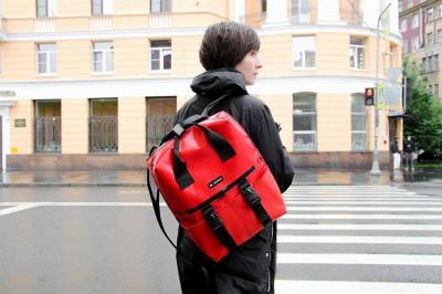 ورشة تحول القمامة إلى مستلزمات حياتية ونتائج مذهلة  في روسيا