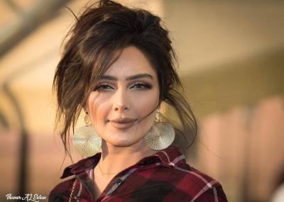 ظهور ريم النجم بإطلالة مثيرة للجدل وردّها على تعليق مسيء لها