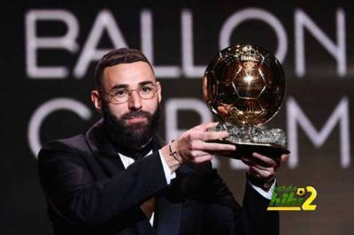 رسميًا... بنزيمة يتوج بالكرة الذهبية