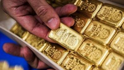 الذهب يلمع مع تراجع الدولار