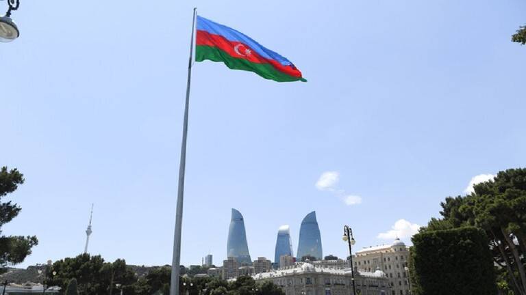 هجوم على سفارة أذربيجان في باريس وباكو تستدعي السفير الفرنسي