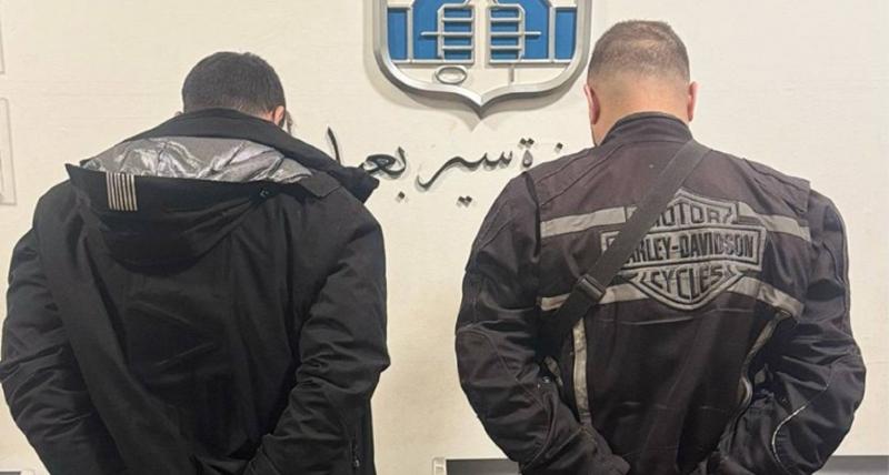 توقيف دراجين يقومان بحركات بهلوانية على الطريق