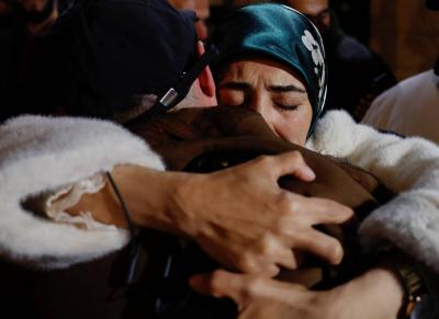 حافلات تقلّ سجناء فلسطينيين أفرجت عنهم إسرائيل تصل مصر