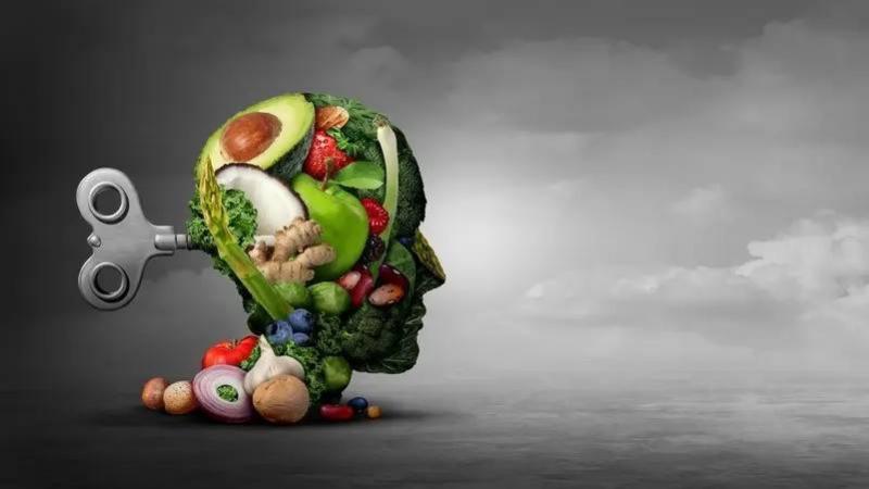 8 أطعمة خارقة وبسيطة تقوي الدماغ...ما هي؟