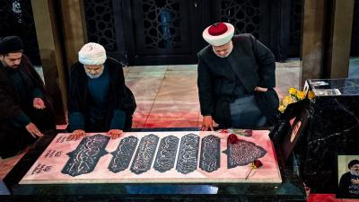 بالفيديو: لحظة فتح نعش 