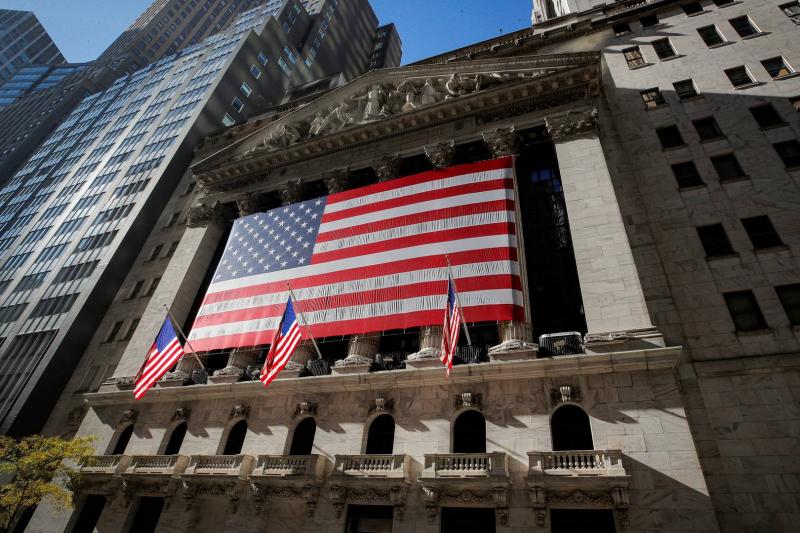 إنفاق المستهلكين في أميركا يسجل أكبر انخفاض خلال 3 سنوات