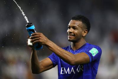البليهي مدافع الهلال قد يغيب لستة أسابيع بسبب إصابة