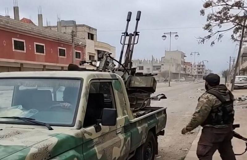 بالفيديو... الأمن السوري يلاحق فلول الأسد في درعا