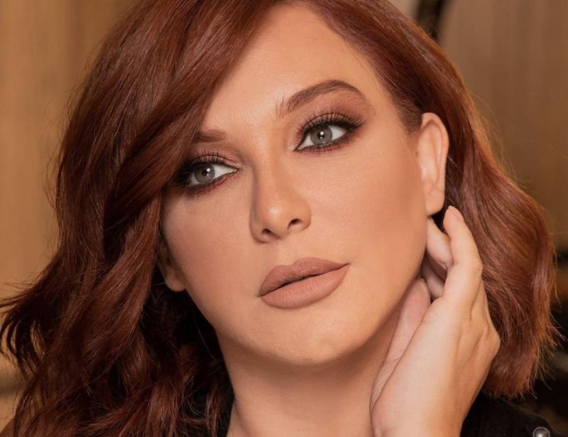سلاف فواخرجي: الأسد شريف!
