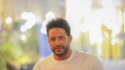 بعد تعرضه لوعكة صحية.. أول صورة لـ محمد حماقي داخل المستشفى