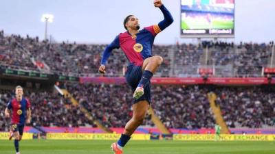 برشلونة ينفرد بصدارة 
