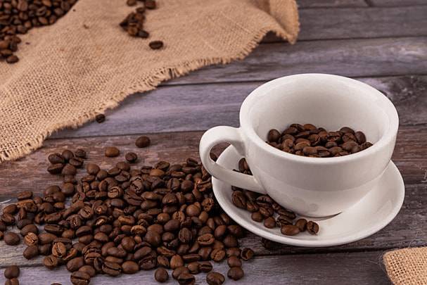 أيهما أفضل القهوة الباردة أم الساخنة... دراسة تحل اللغز