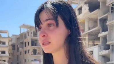 سباحة سوريا تبكي... فيديو من فوق أطلال بيتها في داريا