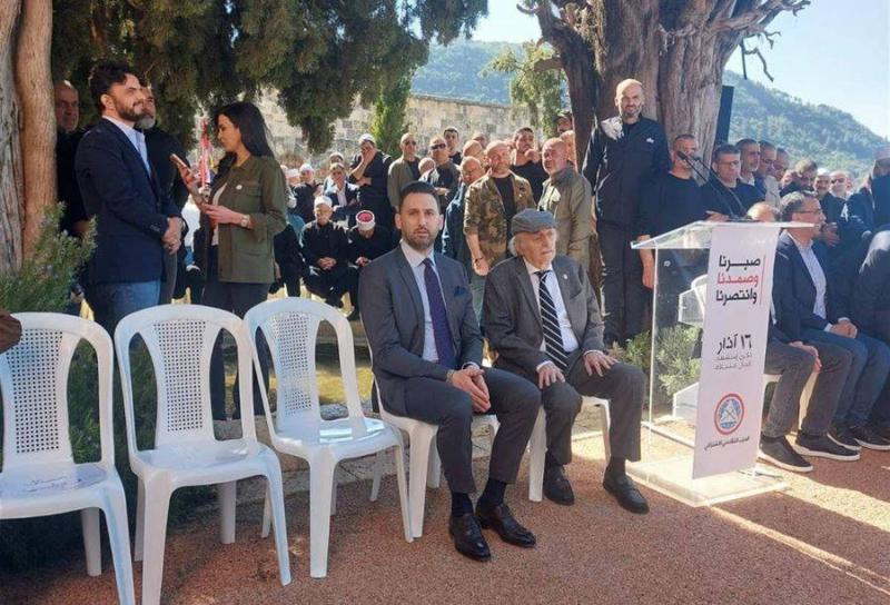 جنبلاط: أشرقت على سوريا شمس الحرية...وأدعو بني معروف للحفاظ على هويتهم العربية